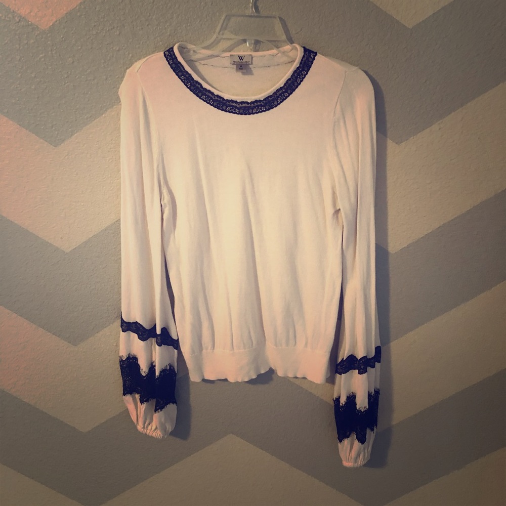 Bell sleeved sweater with lace detail